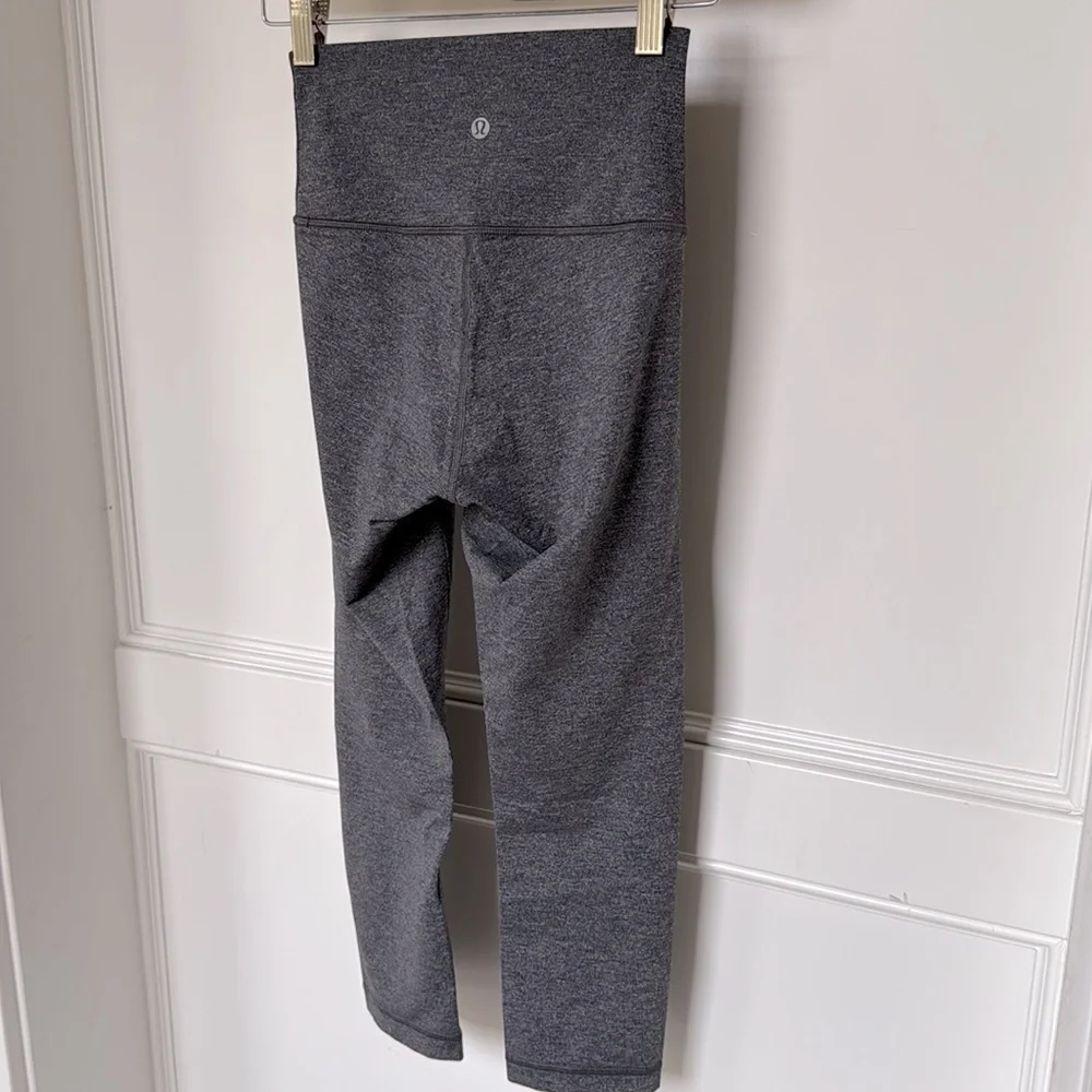 Lululemon High Rise Wunder Under Leggings Capri Cropped Size 4 Grey color